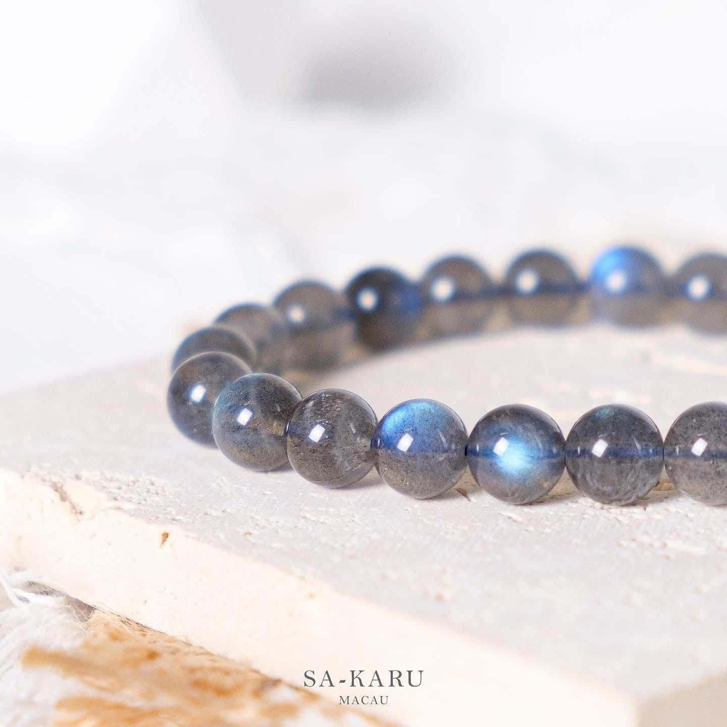 Small Light Bulb Labradorite Bracelet