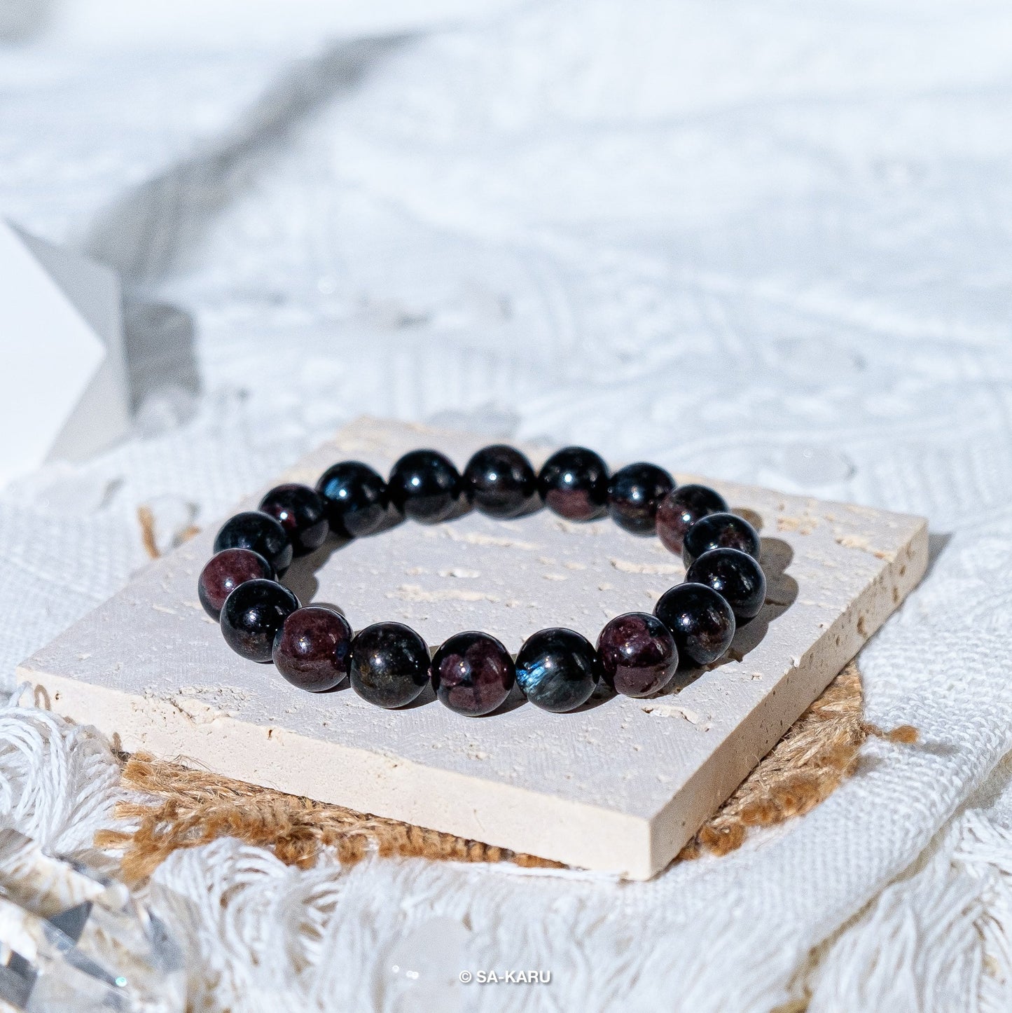 Star Leaf Garnet Bracelet