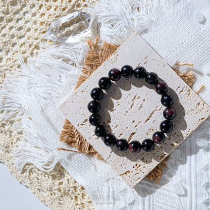 Star Leaf Garnet Bracelet