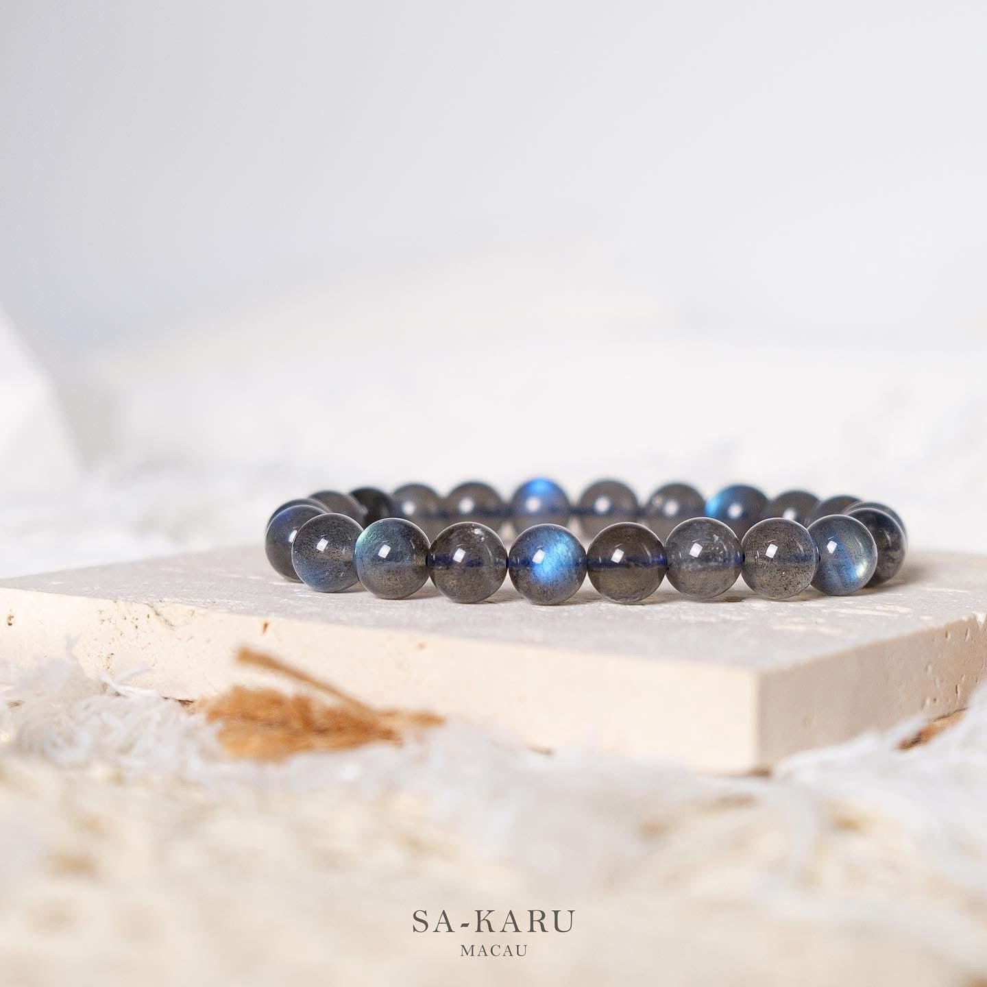 Small Light Bulb Labradorite Bracelet